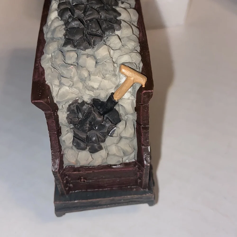 New in box Home Towne Express vintage 1998 Edition Coal Tender train car